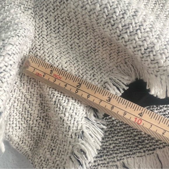 Free People Tweed Flat Front Fringed High Waisted Shorts Size 8 - Picture 4 of 9